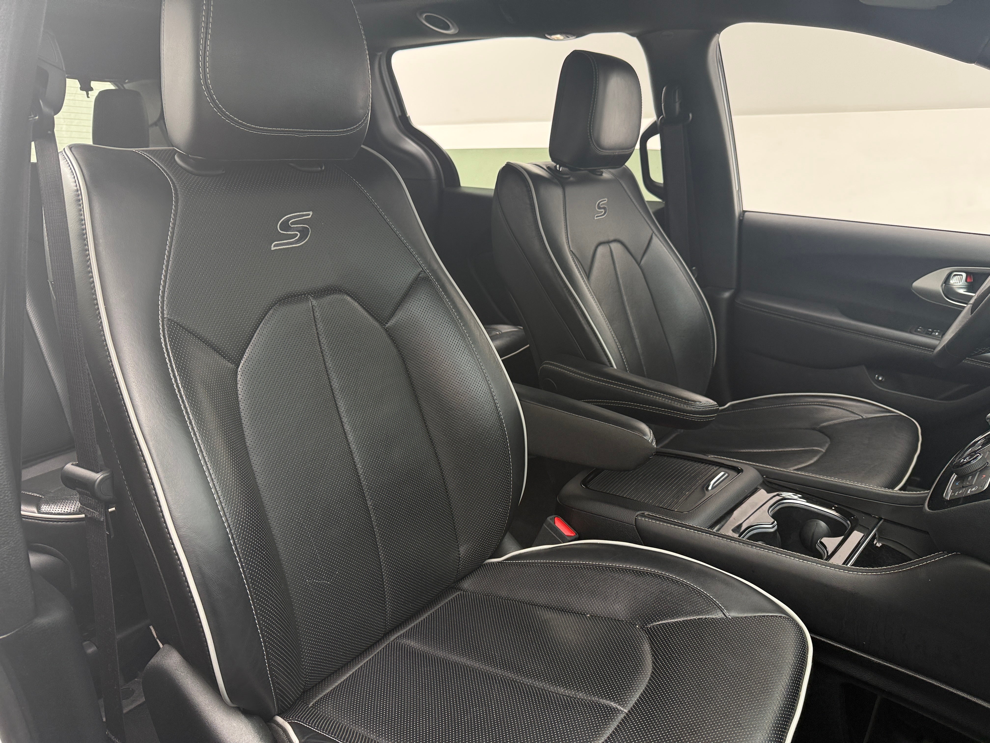 2024 Chrysler Pacifica PHEV