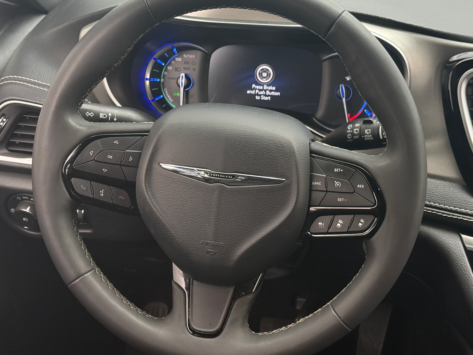 Thumbnail: 2024 Chrysler Pacifica - 4