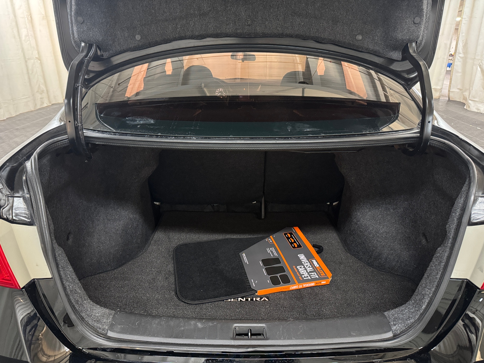 Thumbnail: 2018 Nissan Sentra - 7