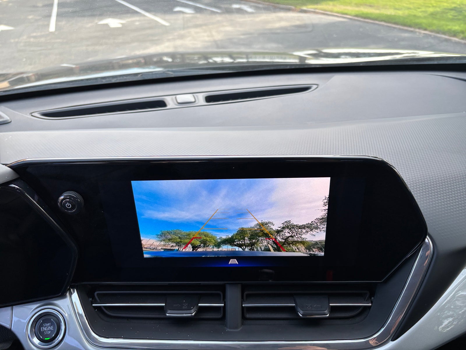 Thumbnail: 2025 Chevrolet Trax - 4