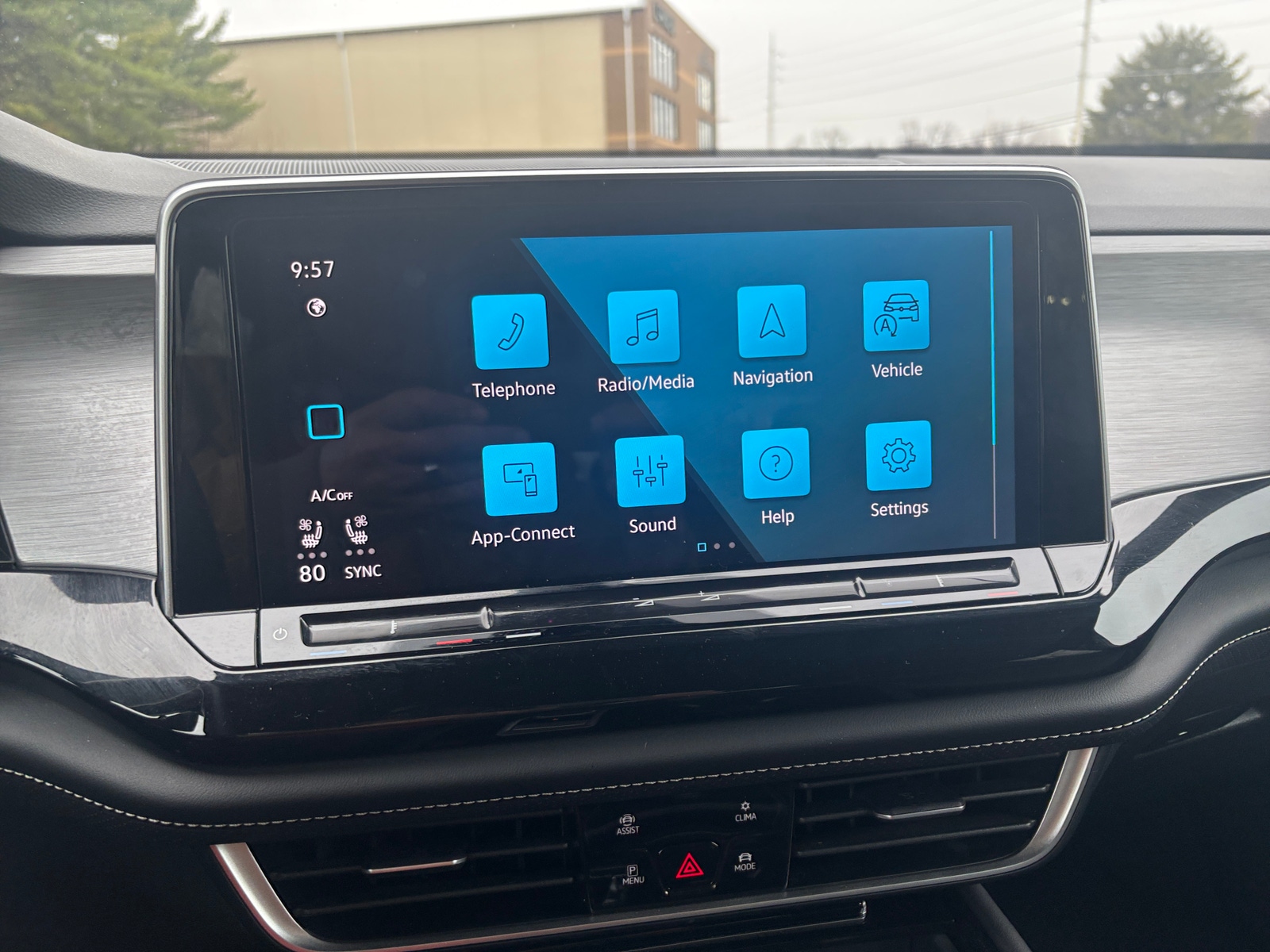 Thumbnail: 2025 Volkswagen Atlas - 4