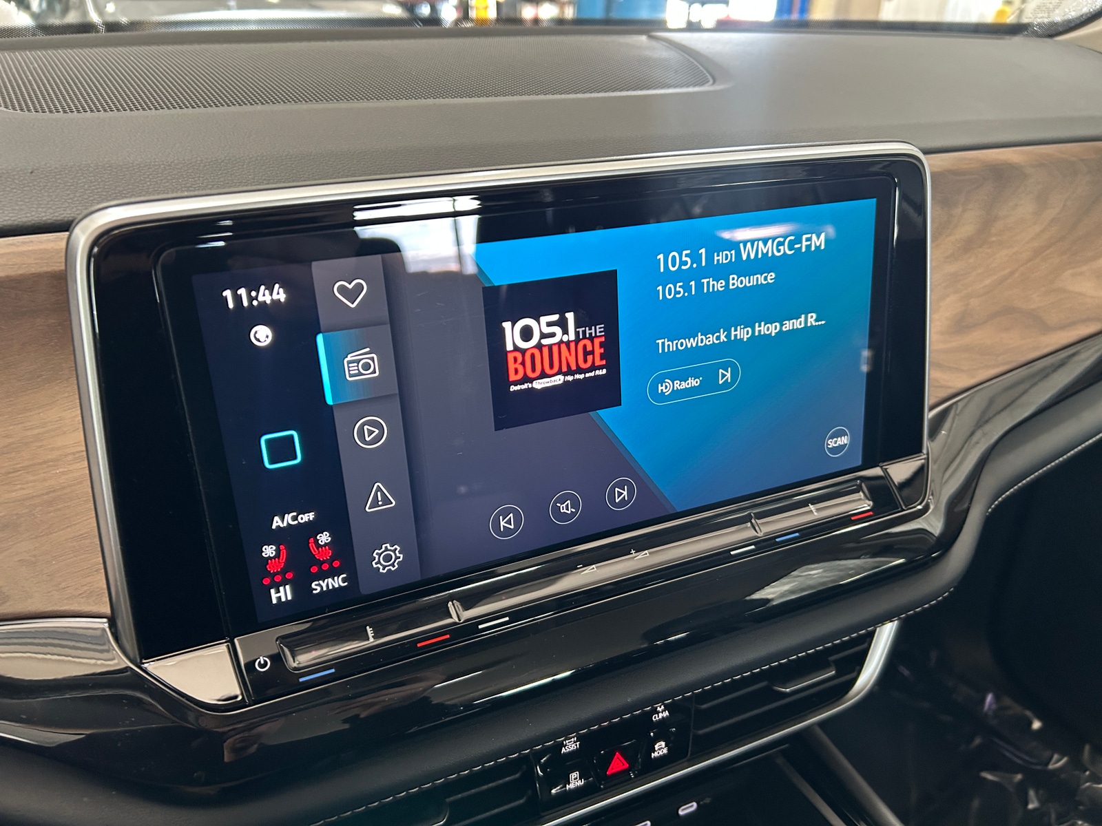 Thumbnail: 2025 Volkswagen Atlas - 4