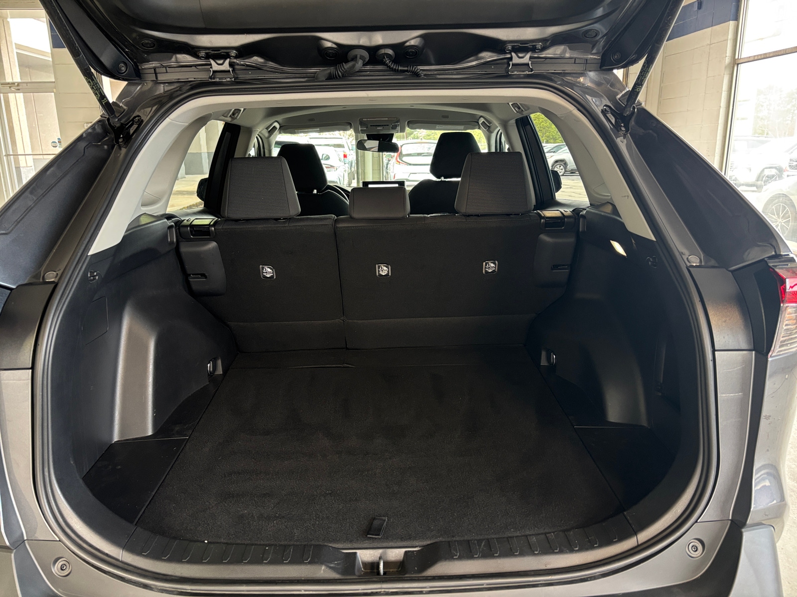 Thumbnail: 2025 Toyota RAV4 - 6