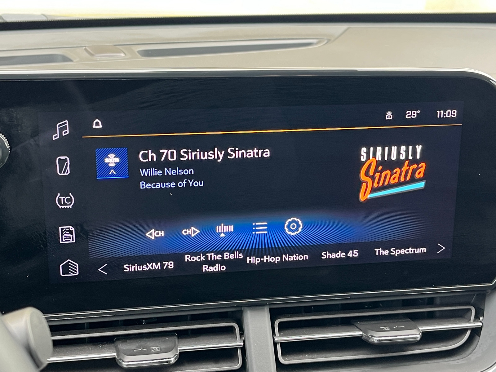 Thumbnail: 2025 Chevrolet Trax - 4