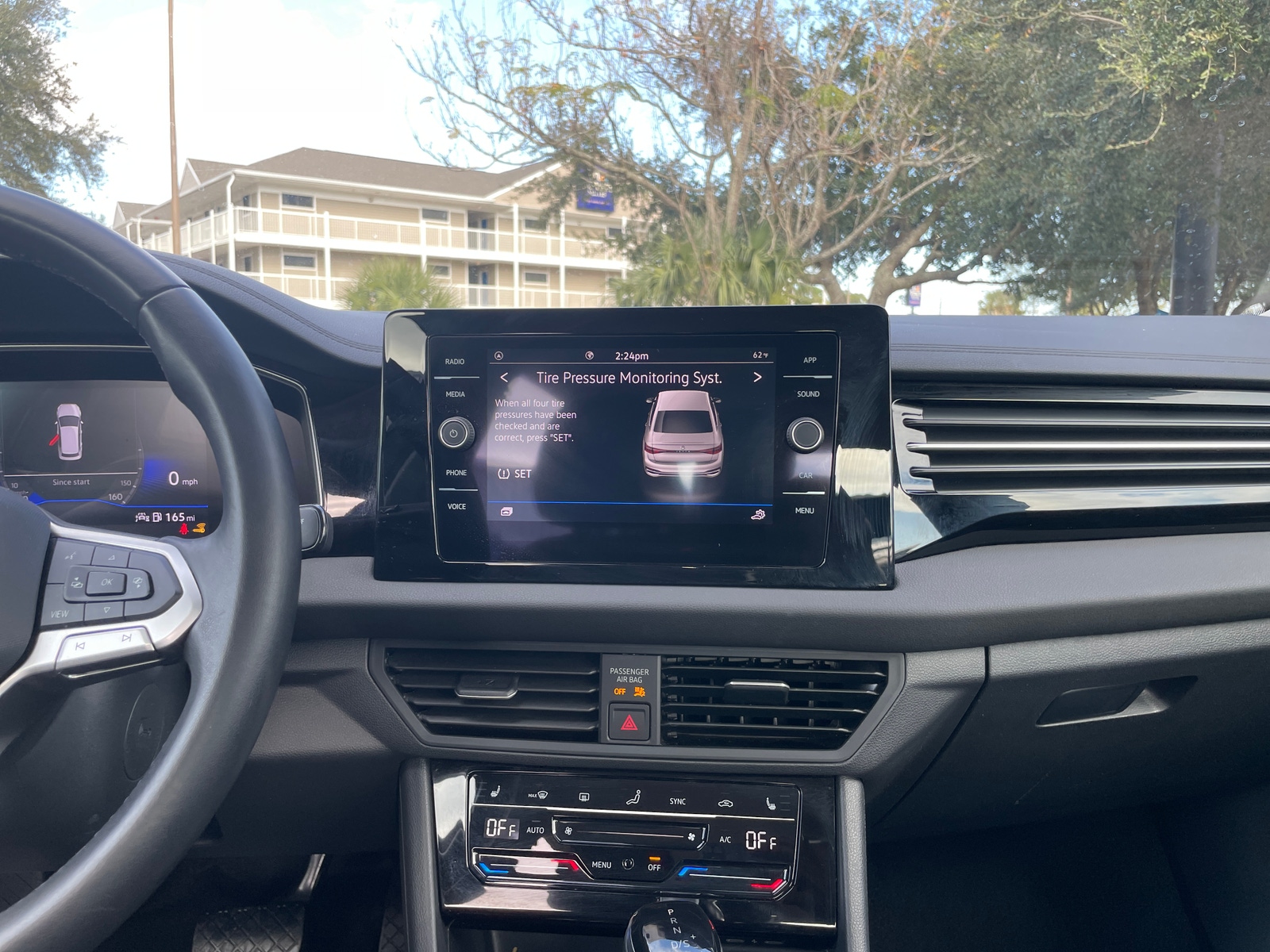 Thumbnail: 2025 Volkswagen Jetta - 4