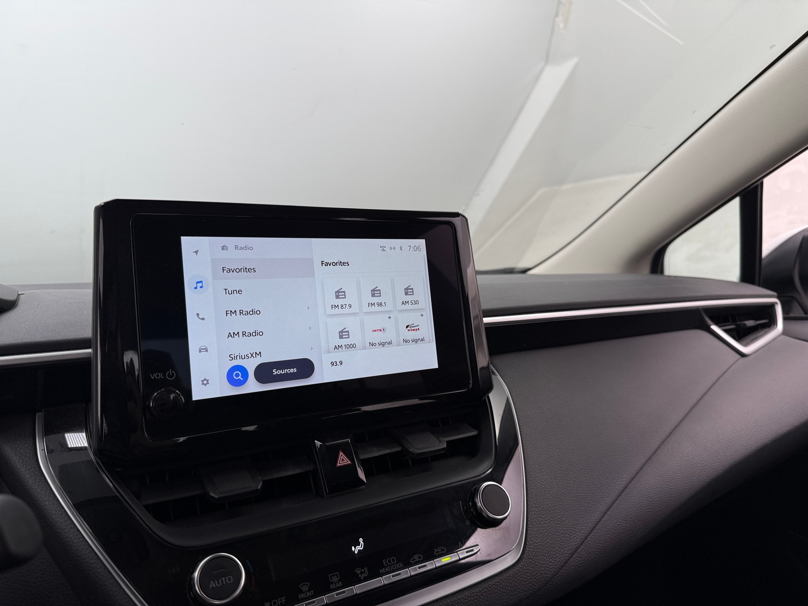 Thumbnail: 2024 Toyota Corolla - 4