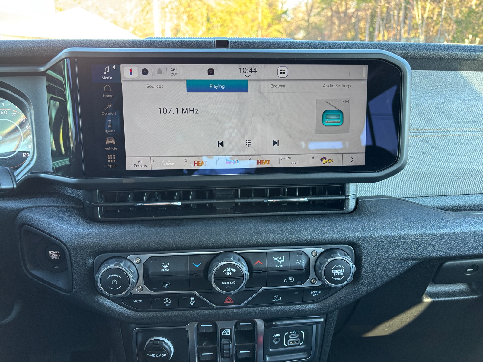 Thumbnail: 2025 Jeep Wrangler - 4