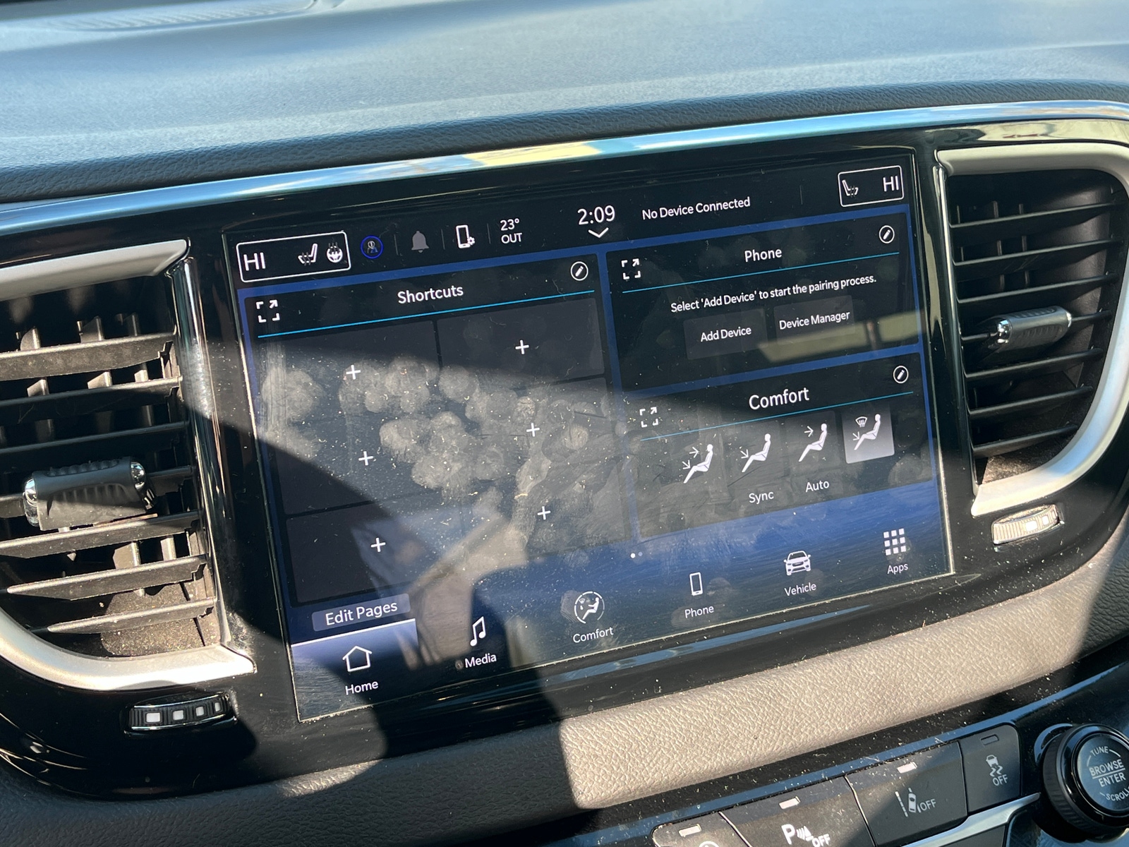 Thumbnail: 2024 Chrysler Pacifica - 4