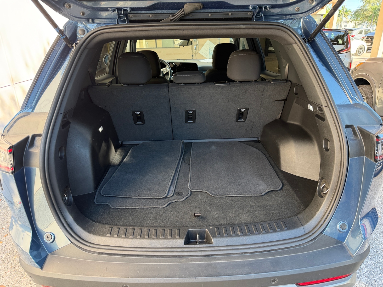 Thumbnail: 2025 Chevrolet Equinox - 4