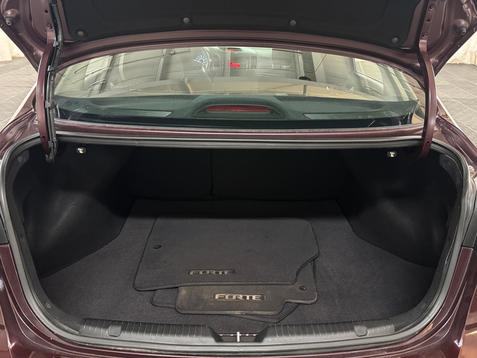 Thumbnail: 2018 Kia Forte - 7