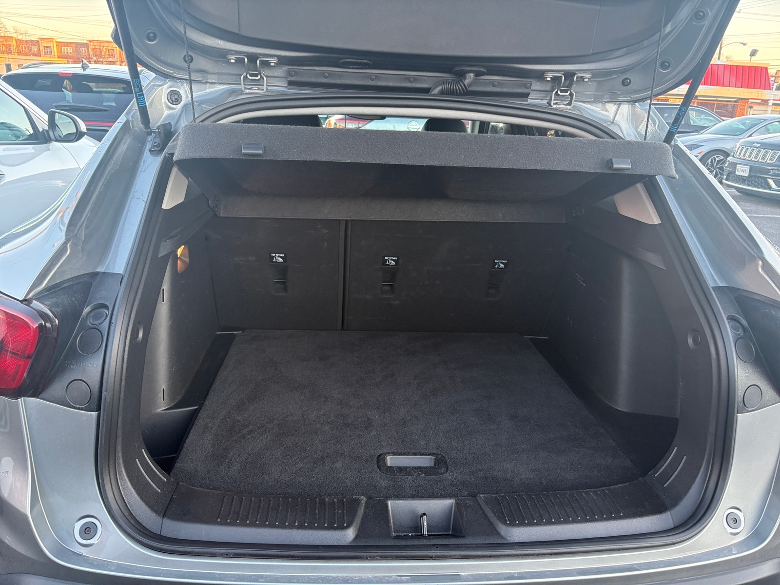 Thumbnail: 2025 Chevrolet Trax - 6