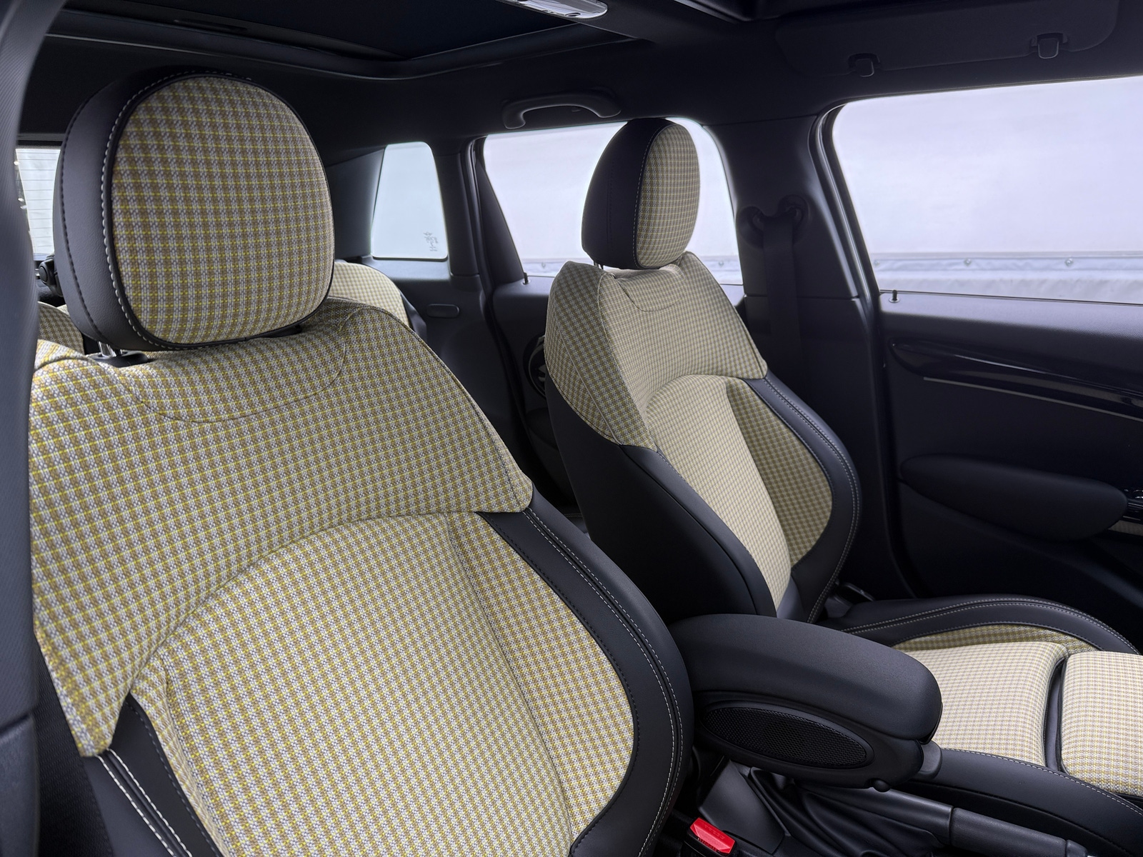 Thumbnail: 2023 MINI Cooper Hardtop - 2