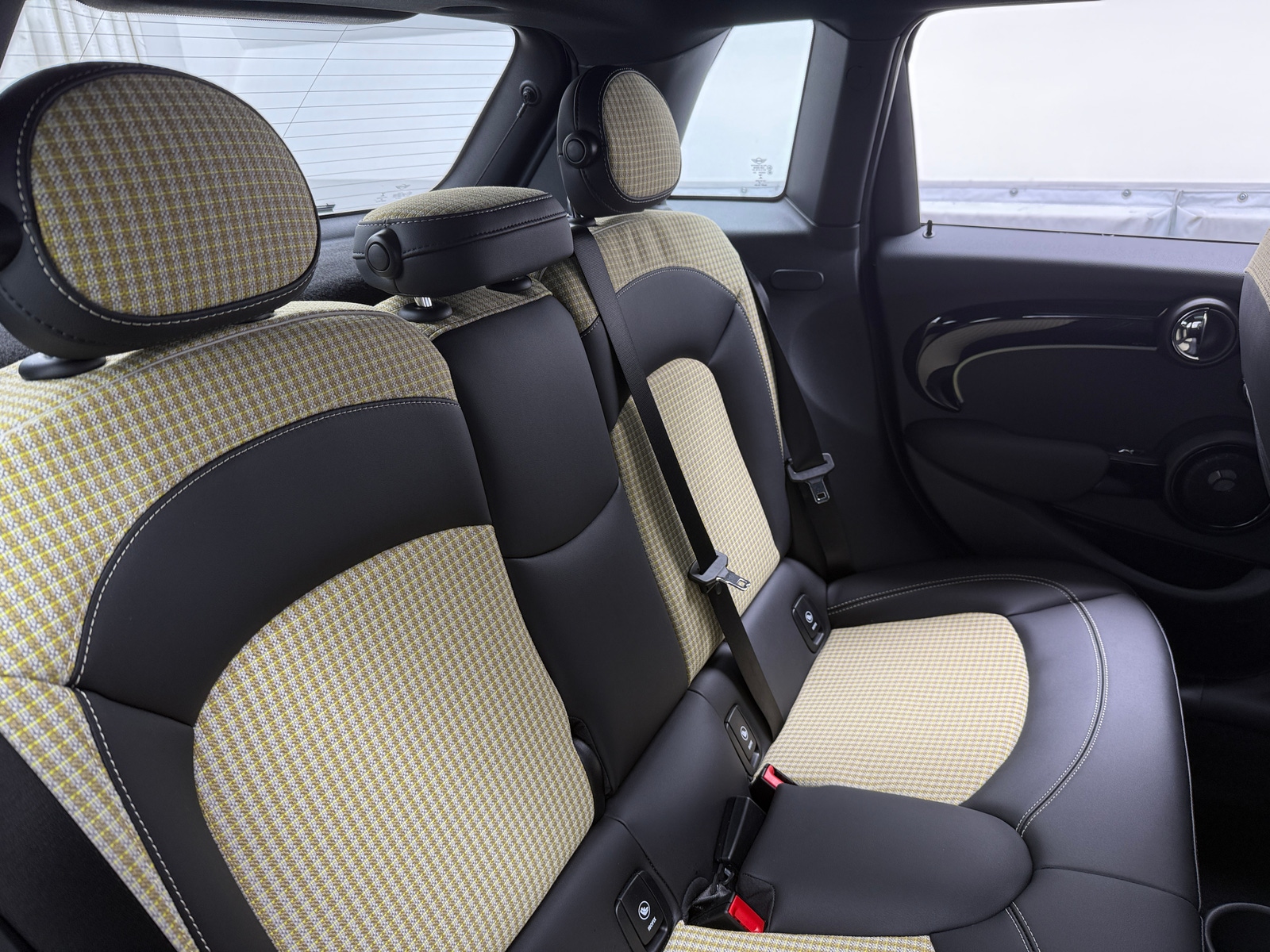 Thumbnail: 2023 MINI Cooper Hardtop - 6