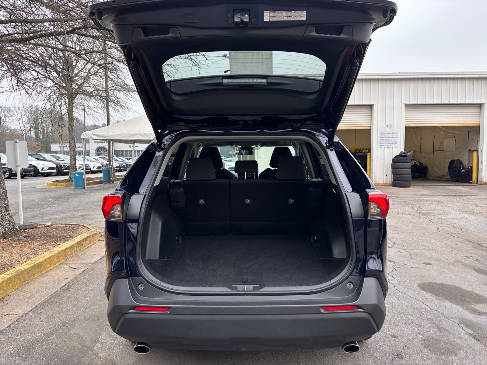 Thumbnail: 2025 Toyota RAV4 - 6