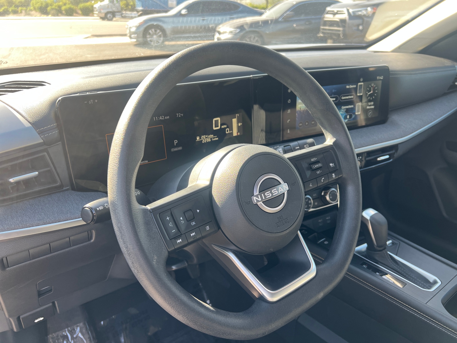 Thumbnail: 2025 Nissan Kicks - 5