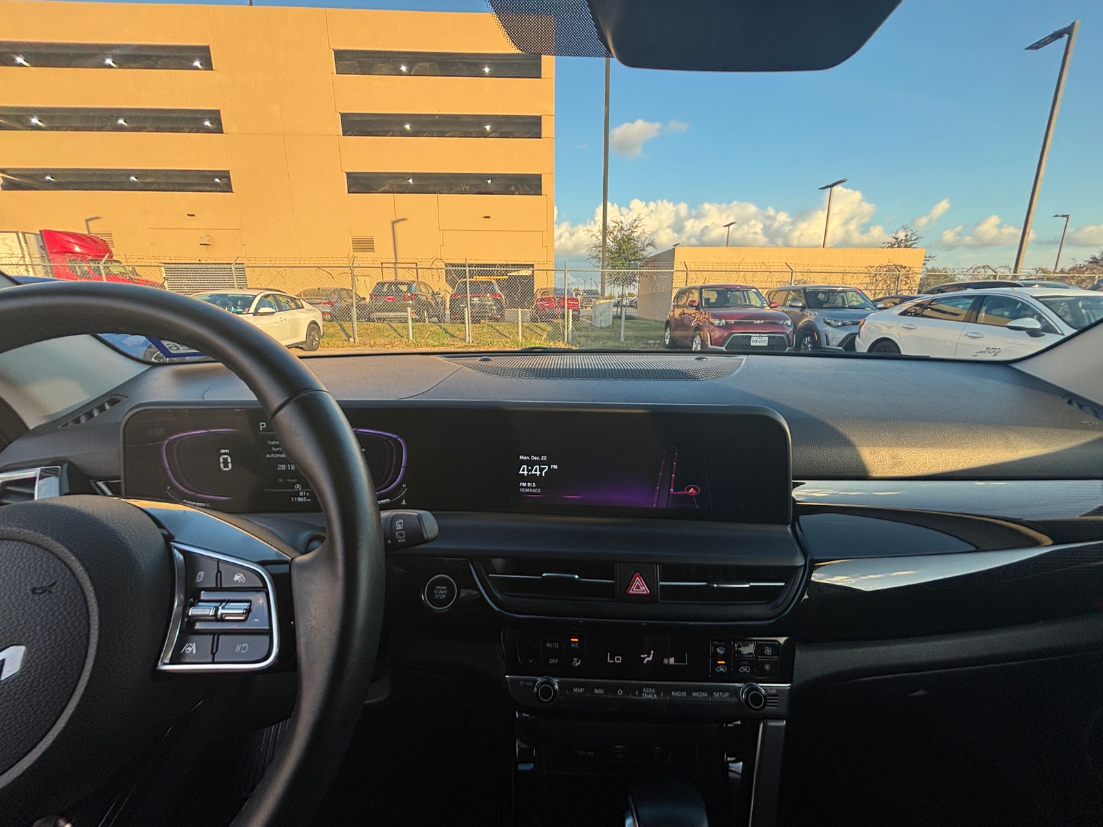 Thumbnail: 2025 Kia Seltos - 3