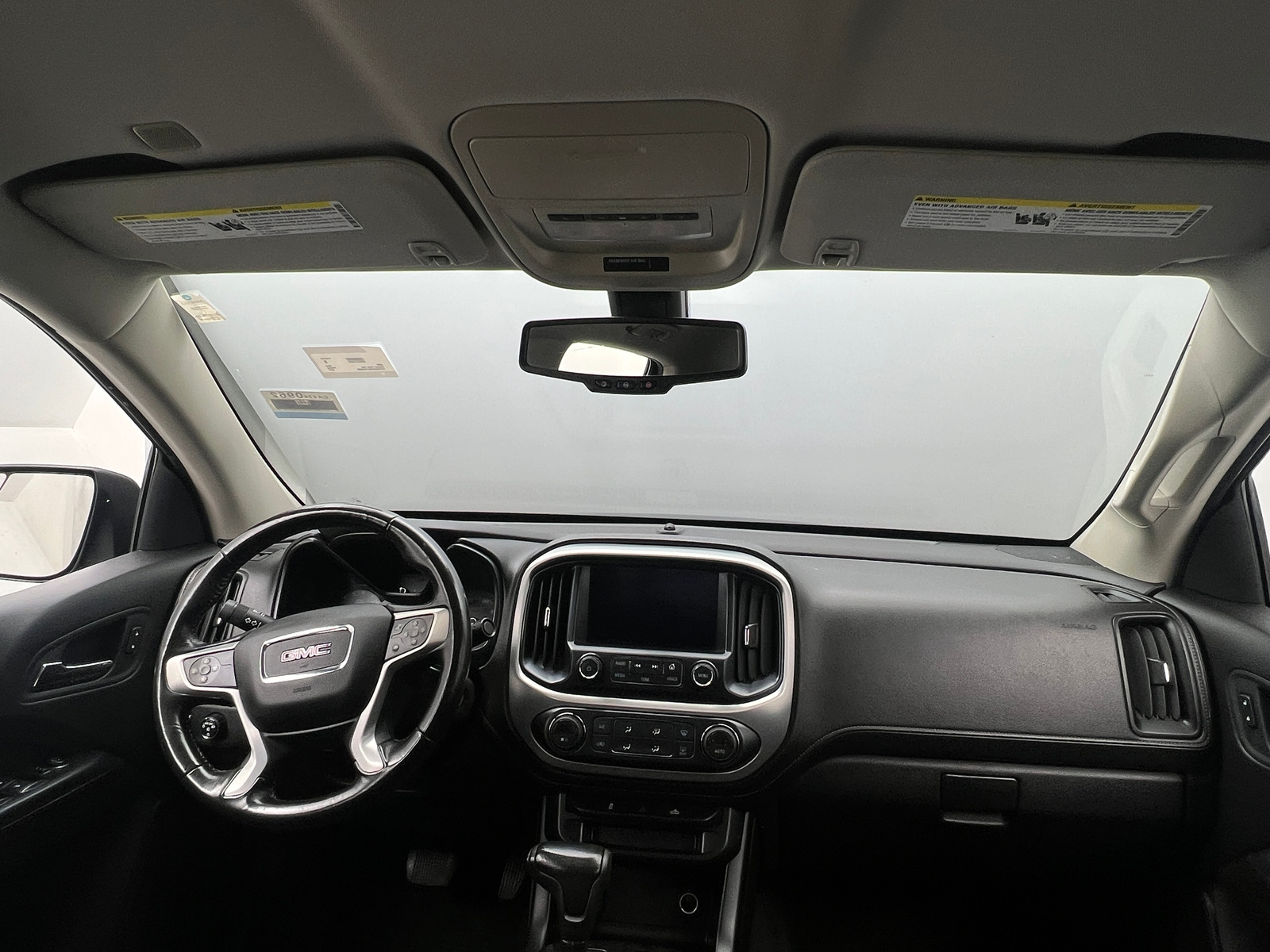 Thumbnail: 2017 GMC Canyon - 3