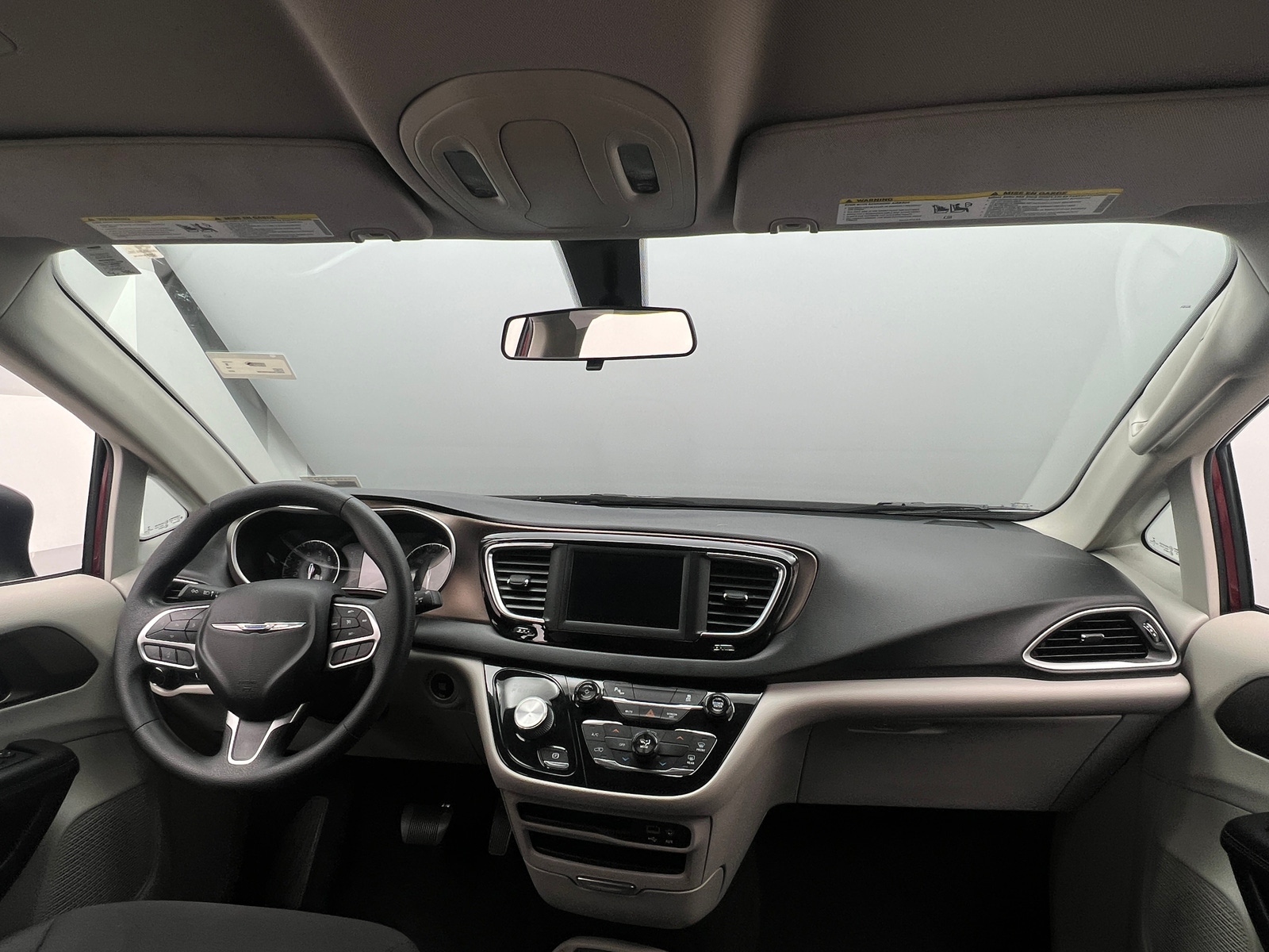 Thumbnail: 2019 Chrysler Pacifica - 3