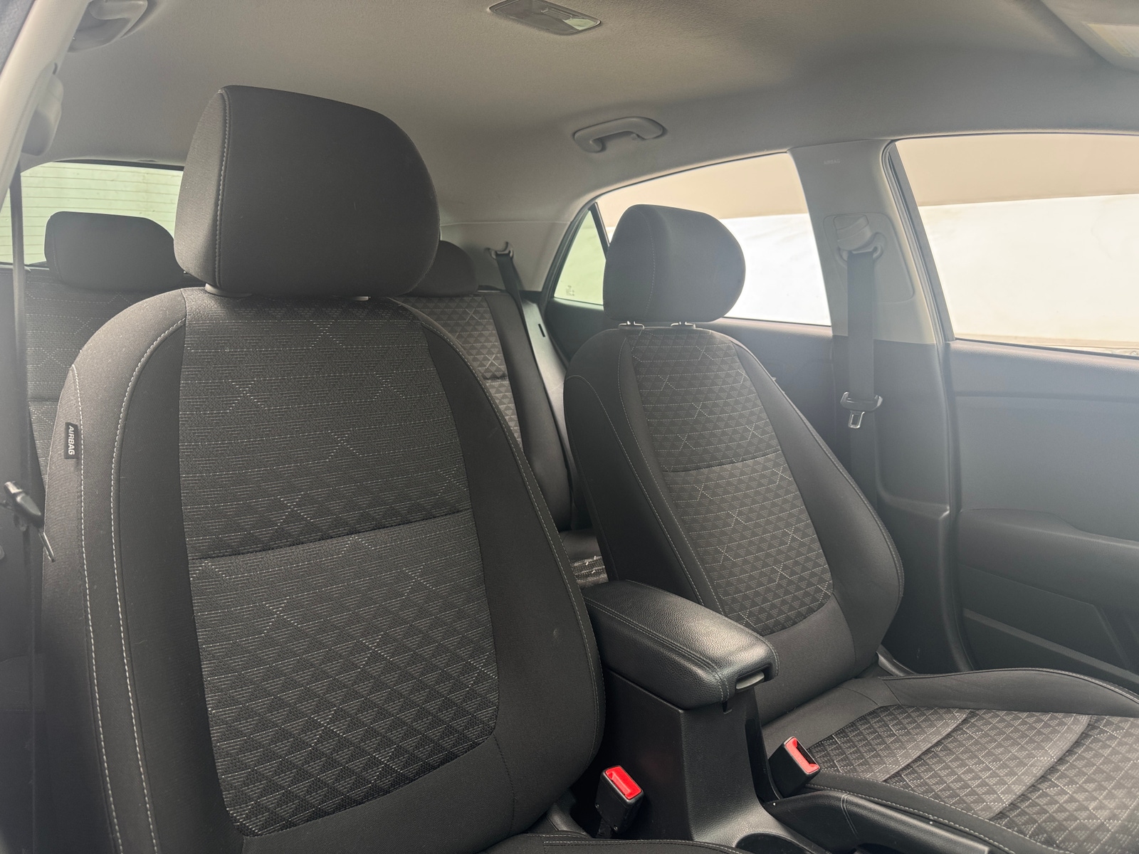 Thumbnail: 2018 Kia Rio - 2