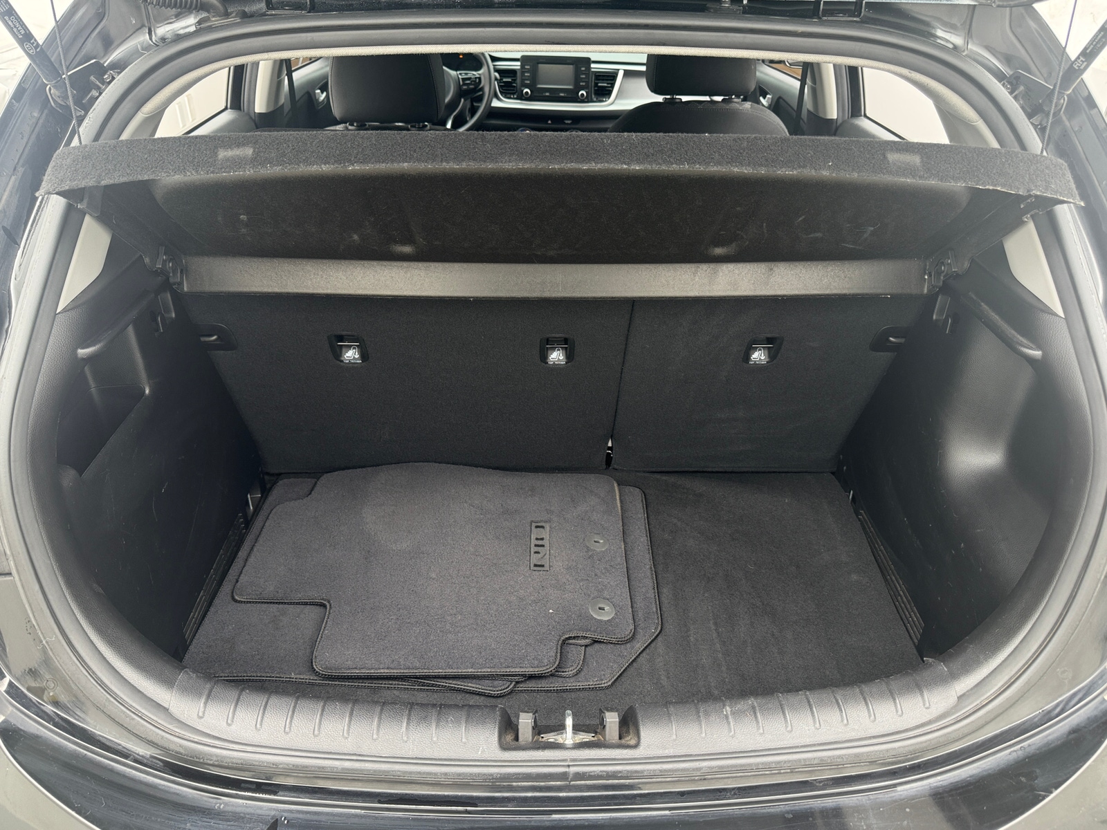 Thumbnail: 2018 Kia Rio - 7