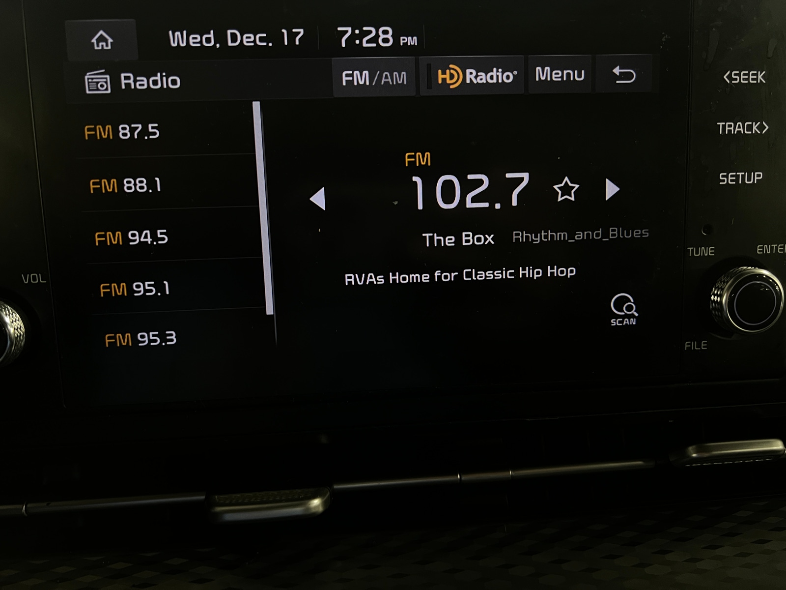 Thumbnail: 2022 Kia Carnival - 3