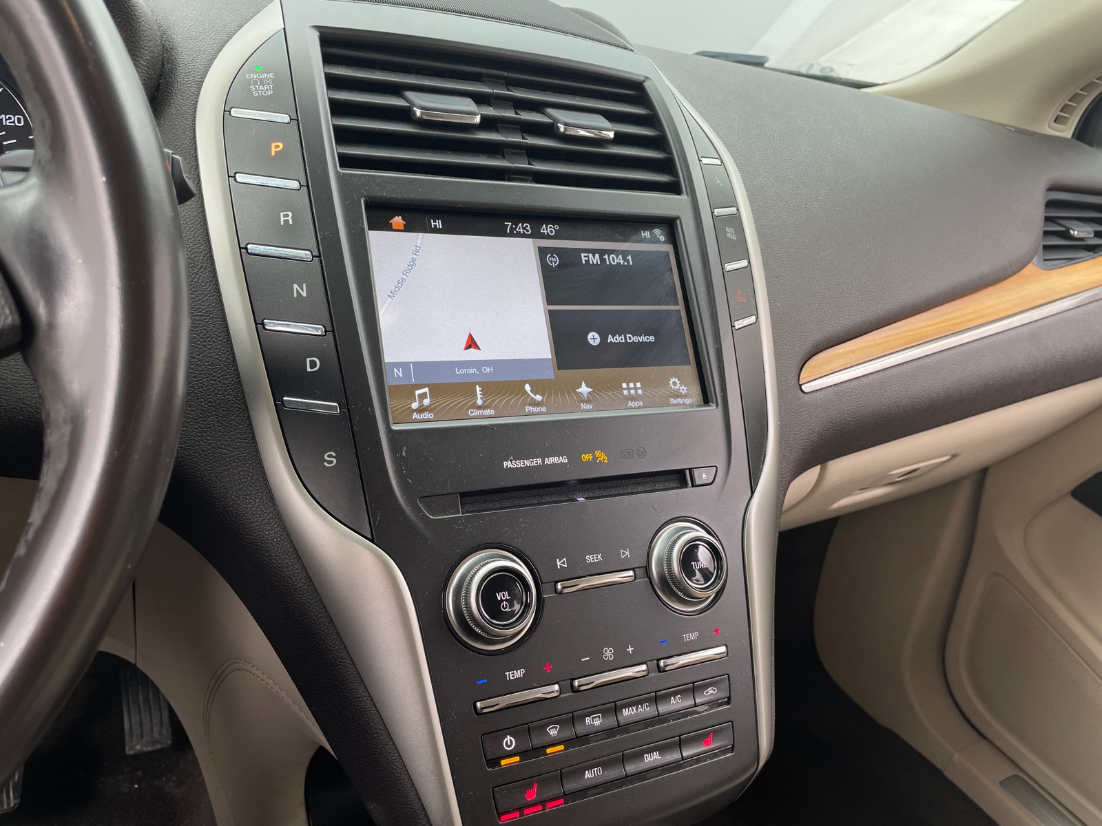 Thumbnail: 2017 Lincoln MKC - 3