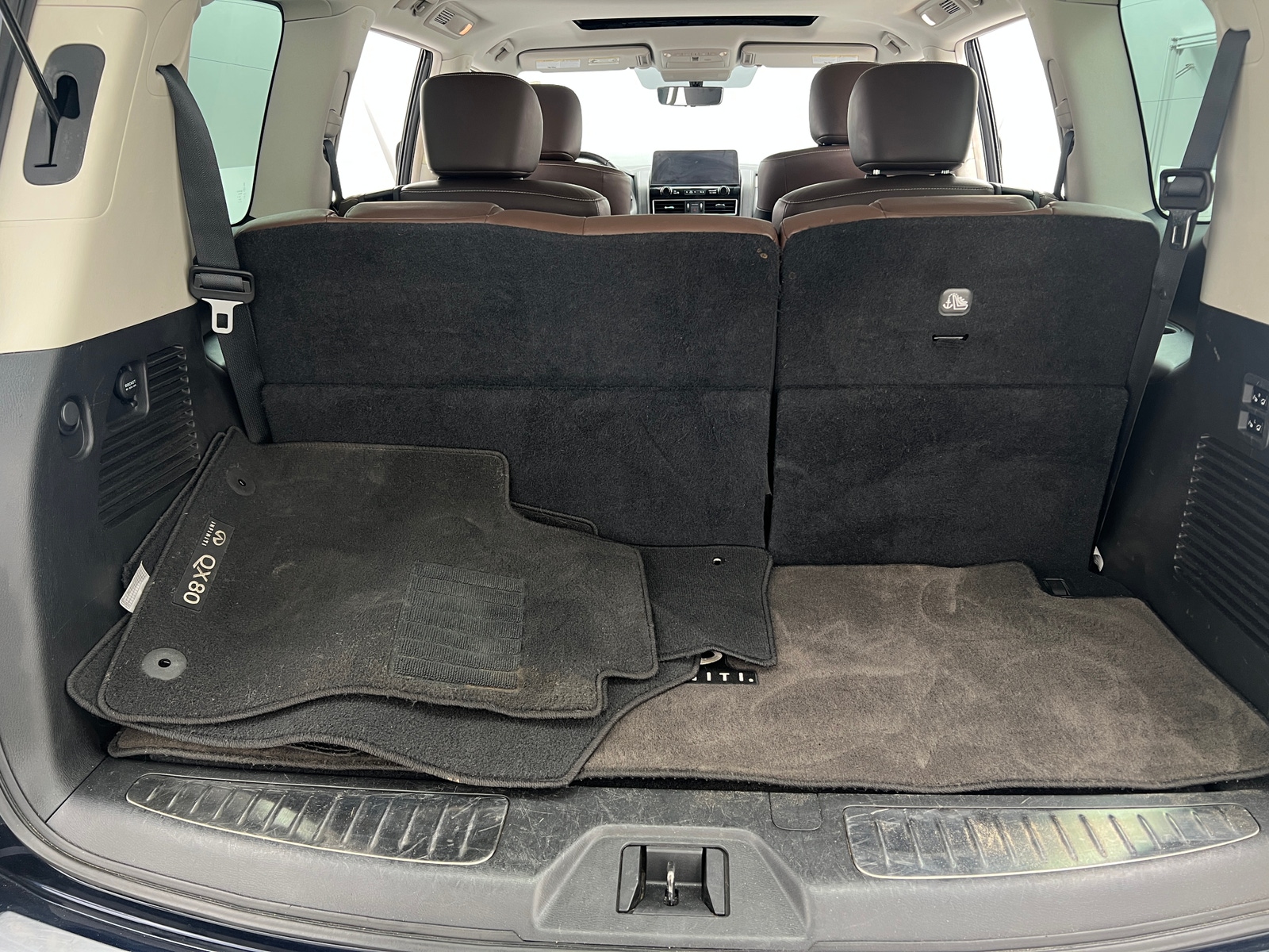 Thumbnail: 2022 INFINITI QX80 - 6