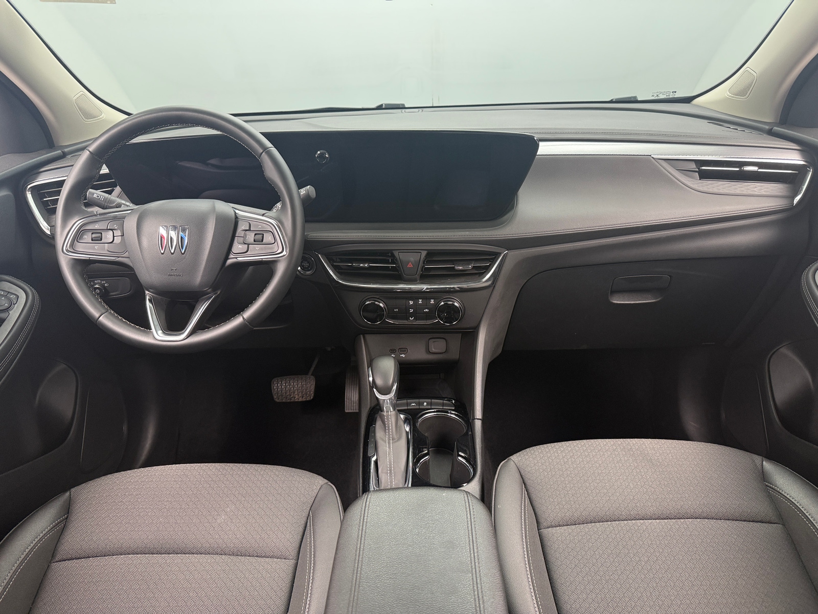 Thumbnail: 2025 Buick Encore GX - 3