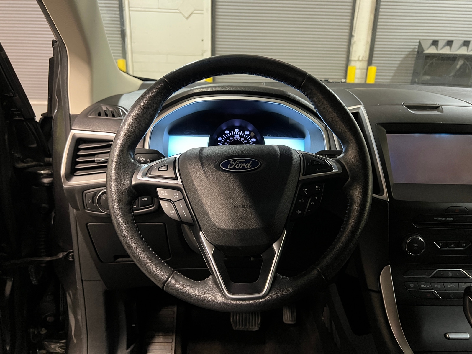 Thumbnail: 2018 Ford Edge - 4