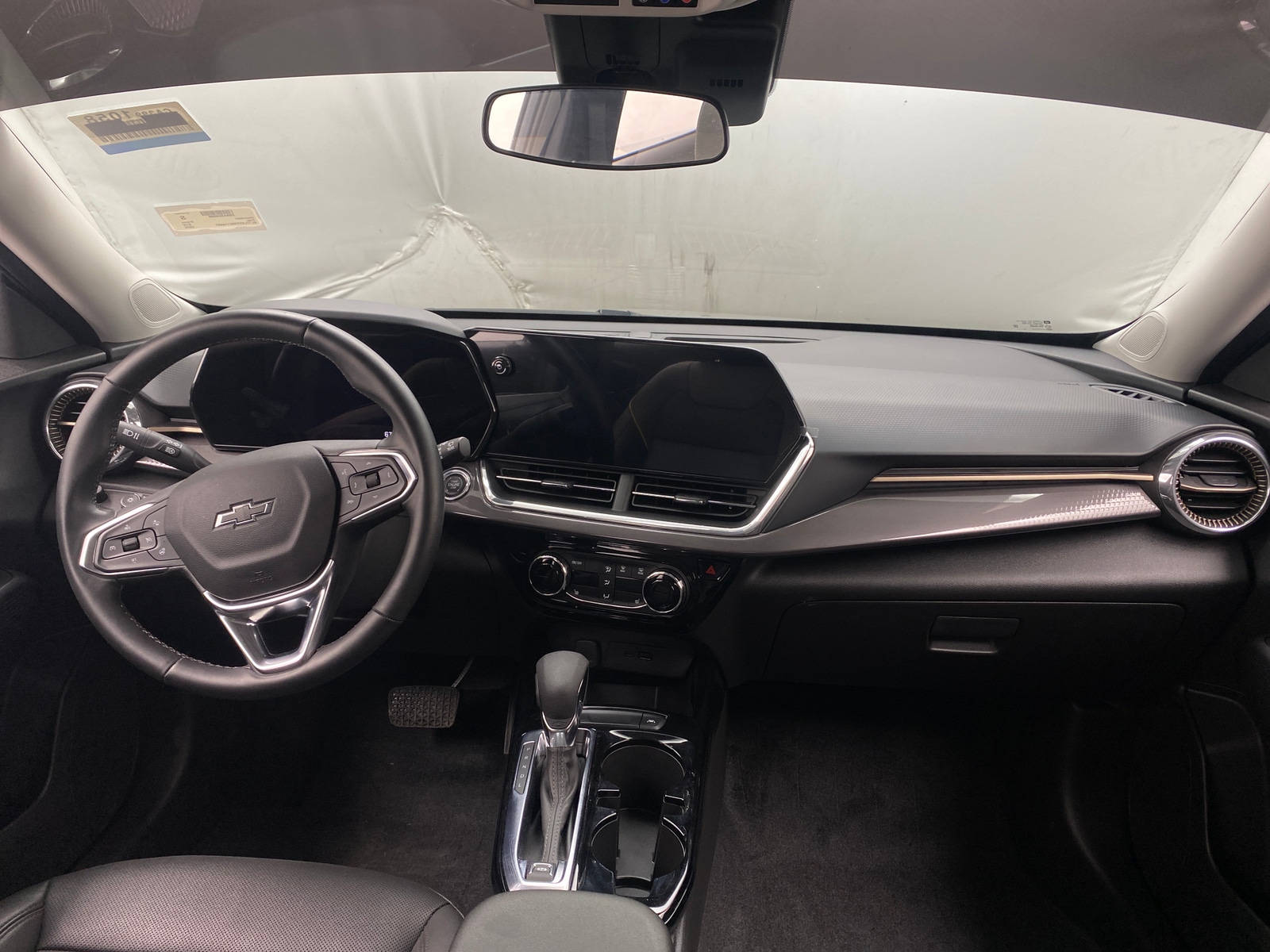 Thumbnail: 2025 Chevrolet Trax - 2