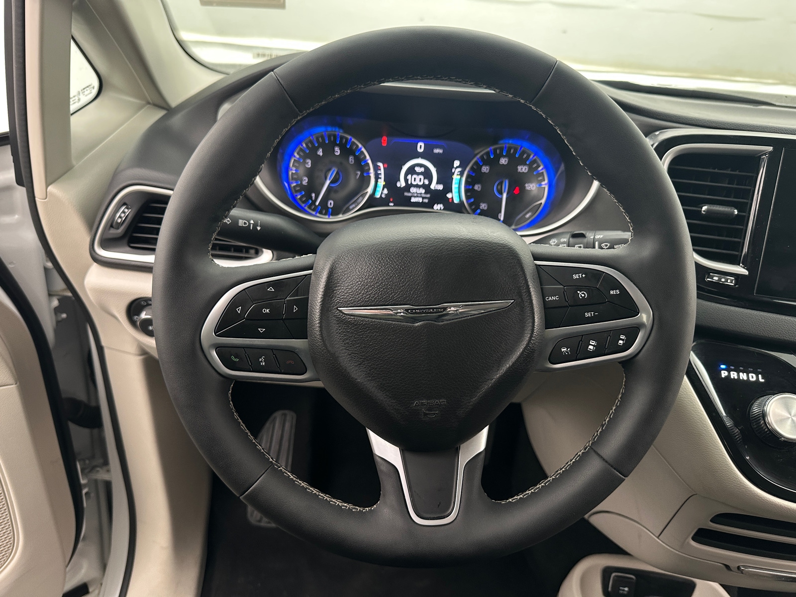 Thumbnail: 2024 Chrysler Pacifica - 4