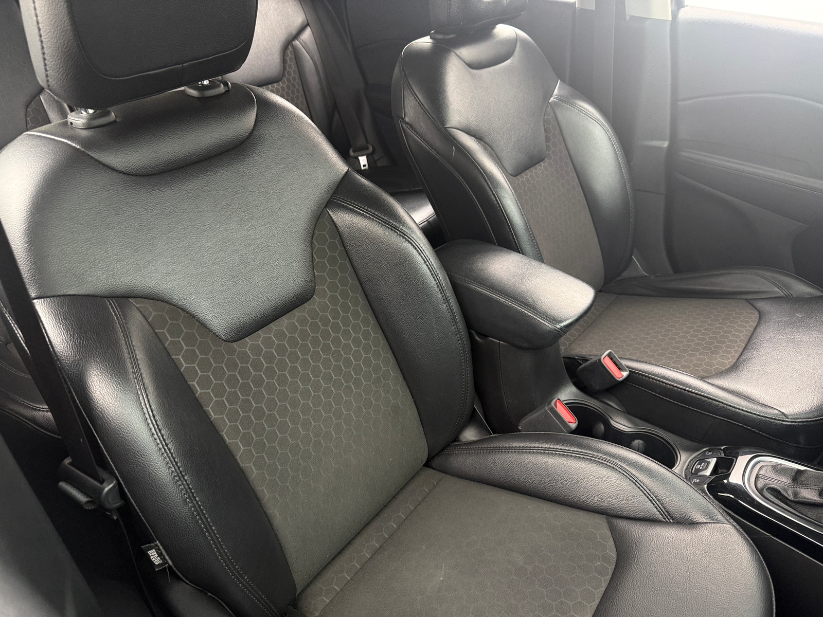 Thumbnail: 2020 Jeep Compass - 2