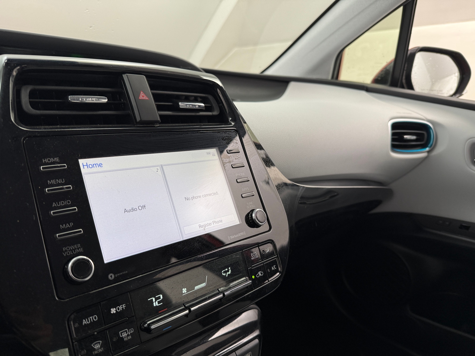 Thumbnail: 2021 Toyota Prius - 4