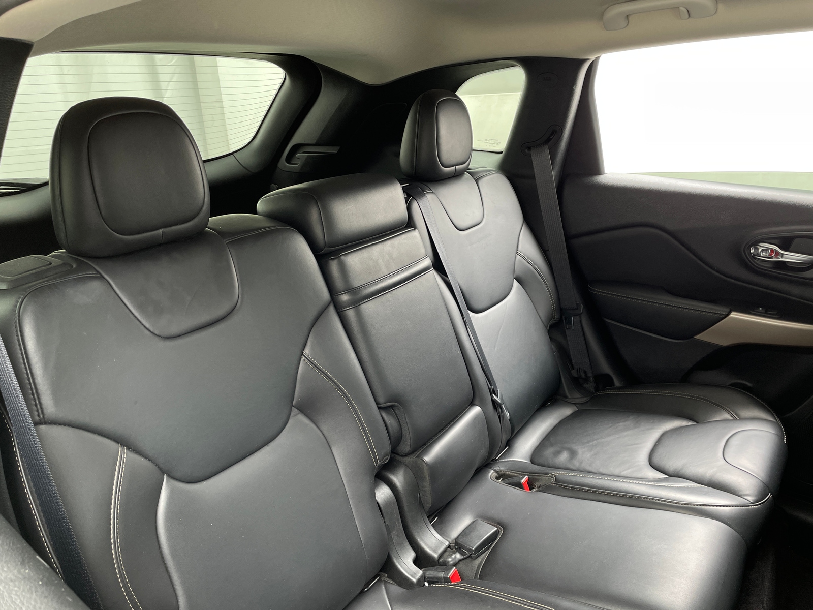 Thumbnail: 2017 Jeep Cherokee - 5