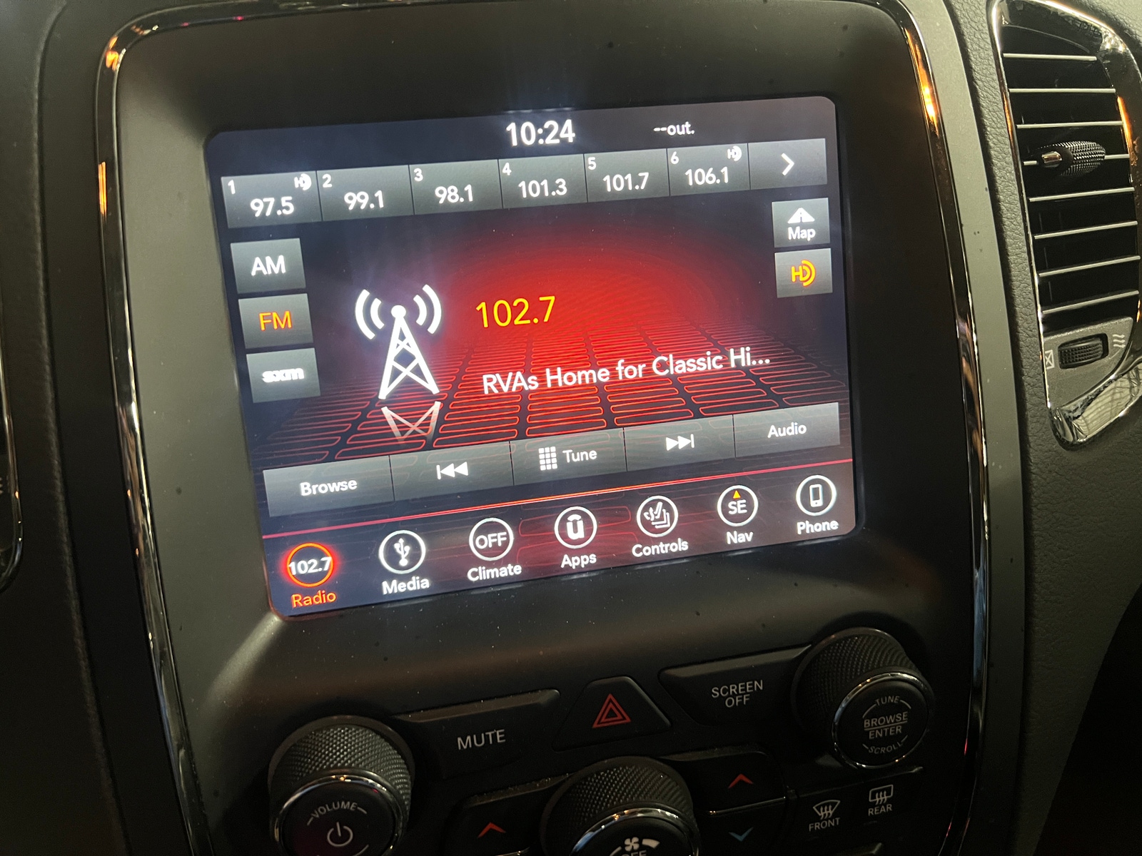 Thumbnail: 2018 Dodge Durango - 3