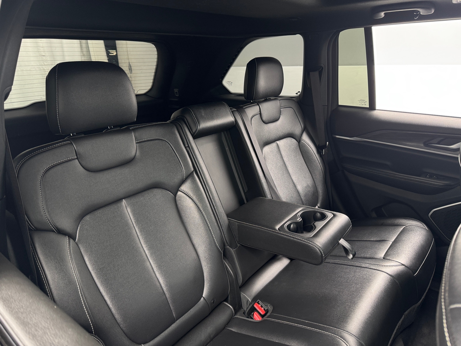 Thumbnail: 2024 Jeep Grand Cherokee - 5