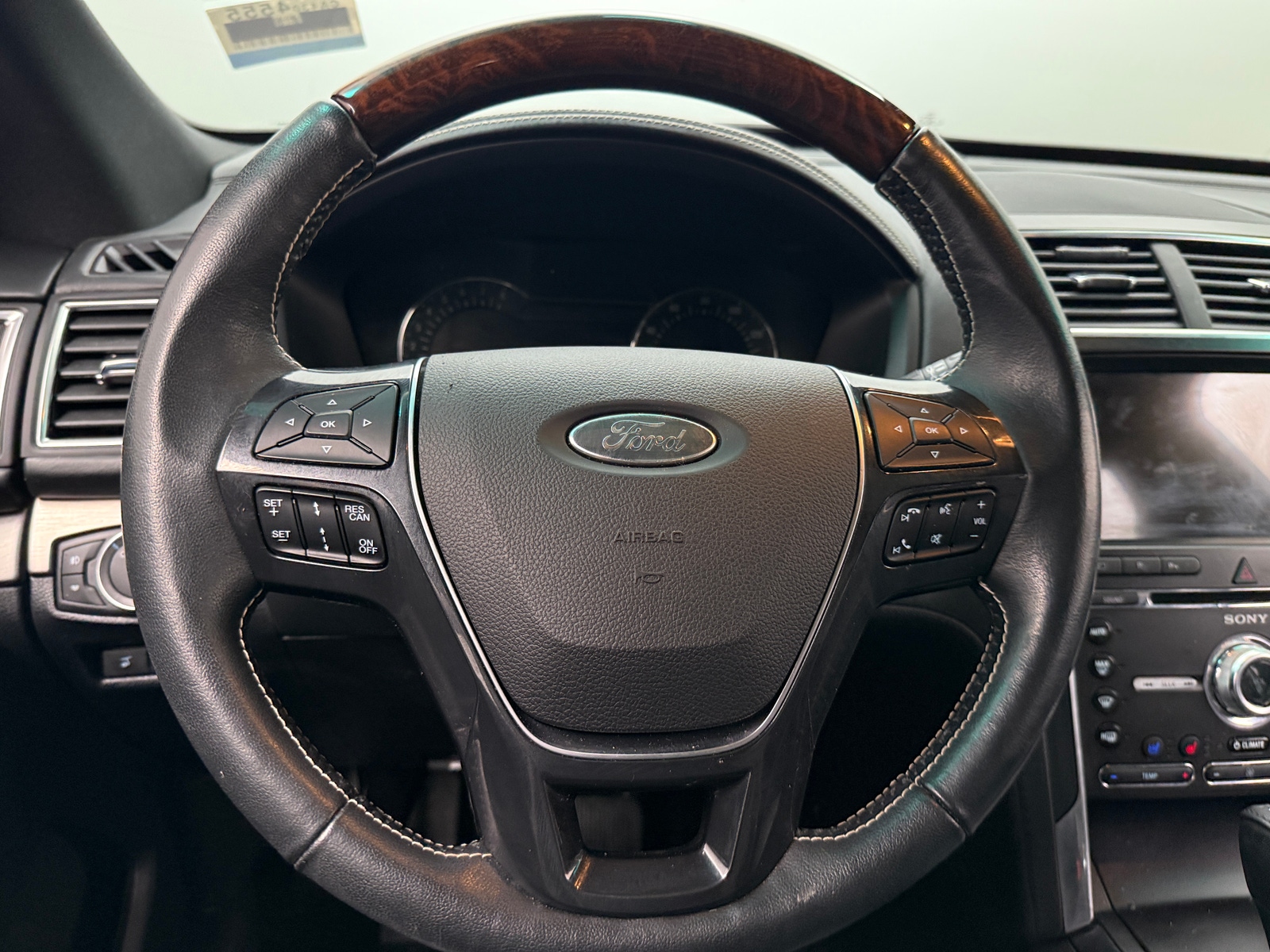 Thumbnail: 2017 Ford Explorer - 4