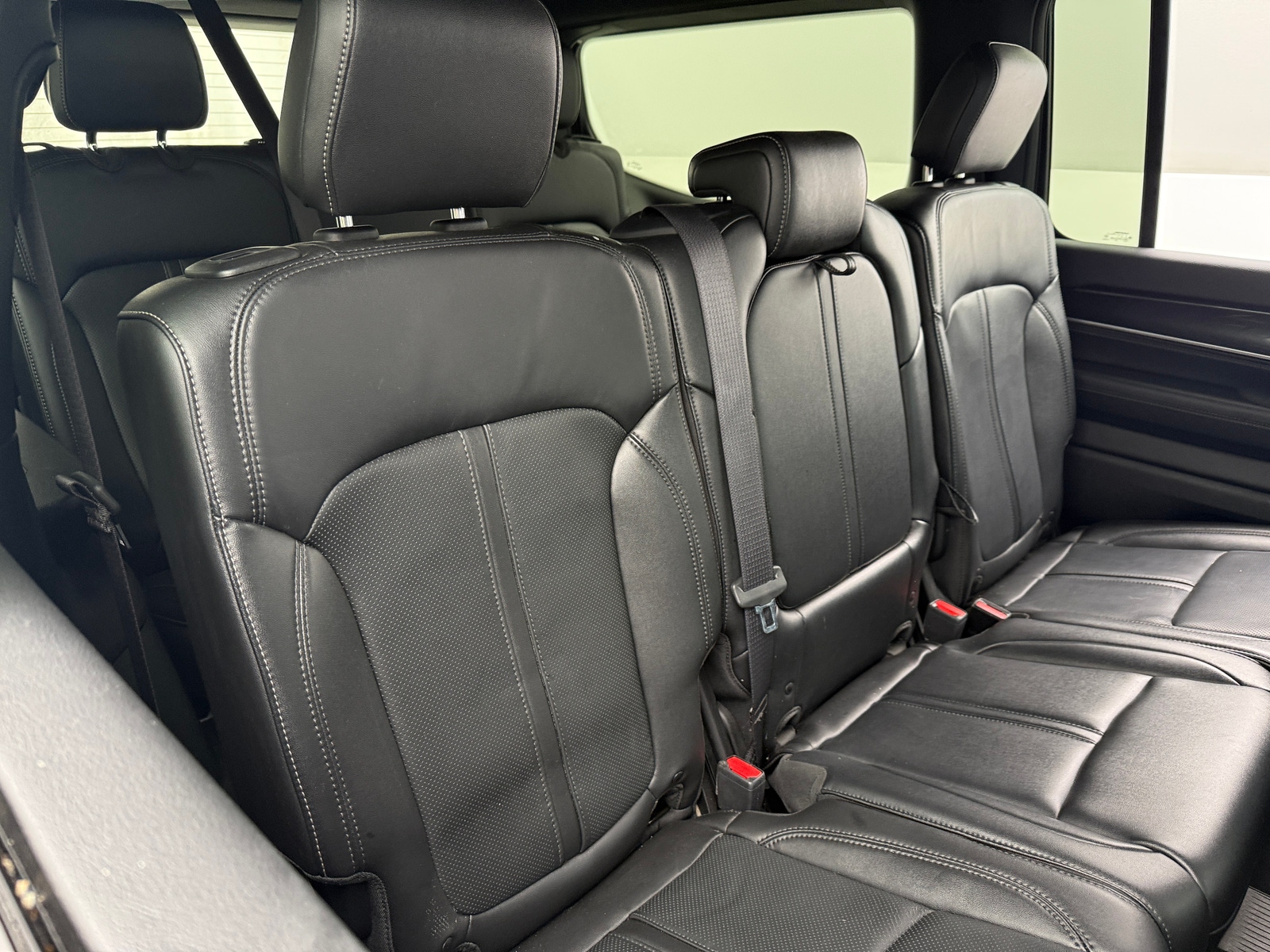 Thumbnail: 2023 Jeep Wagoneer - 5