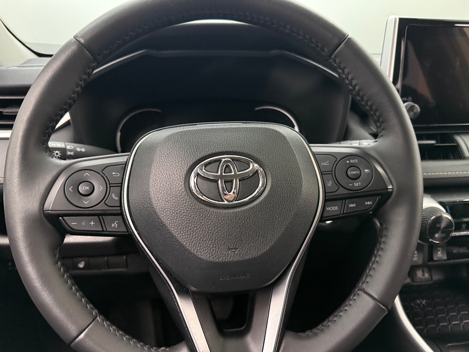 Thumbnail: 2025 Toyota RAV4 - 5