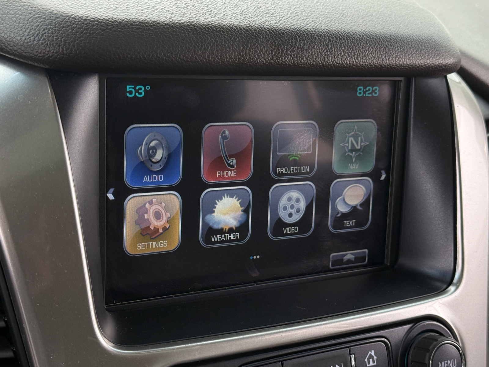 Thumbnail: 2017 Chevrolet Suburban - 3