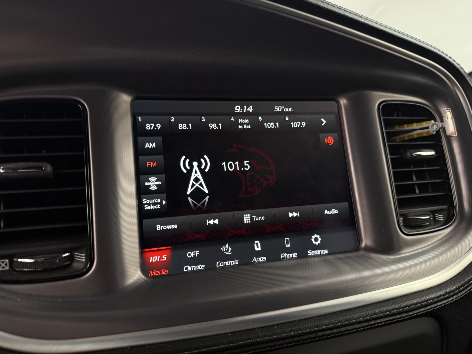 Thumbnail: 2020 Dodge Charger - 3