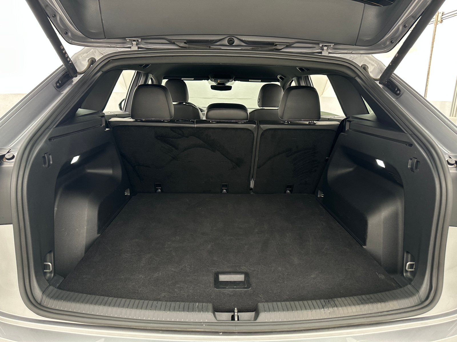 Thumbnail: 2025 Volkswagen Atlas - 6