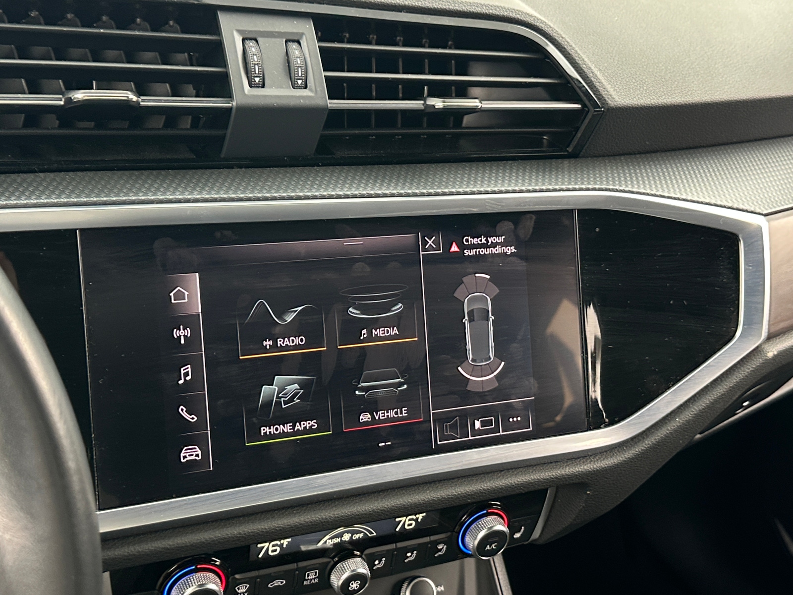 Thumbnail: 2021 Audi Q3 - 3