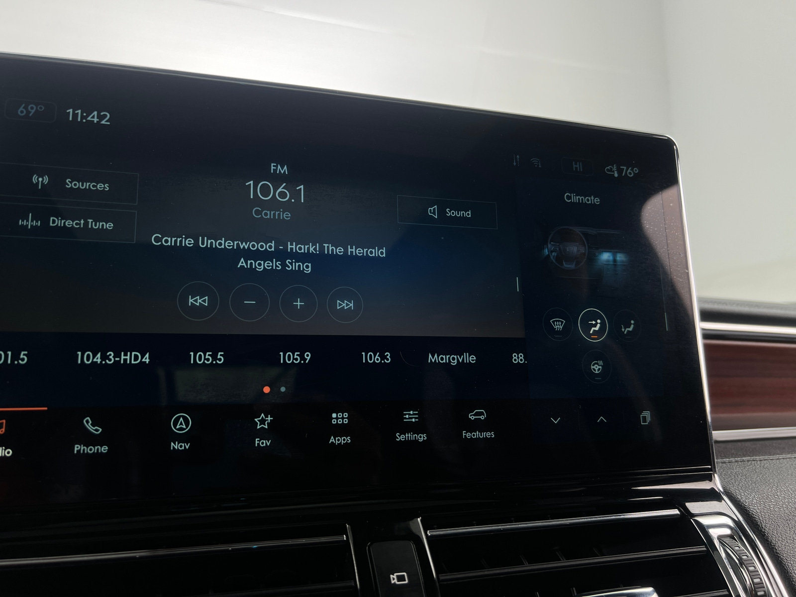 Thumbnail: 2023 Lincoln Navigator - 3