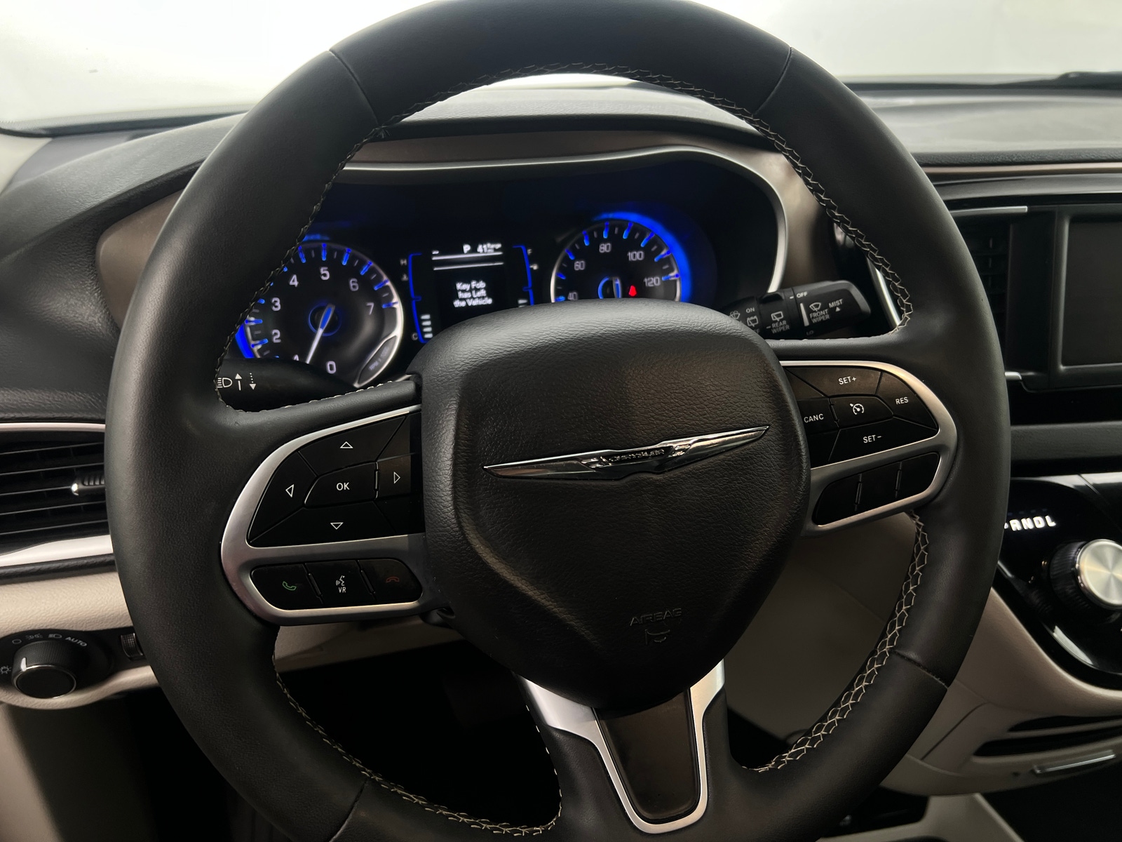 Thumbnail: 2024 Chrysler Voyager - 5