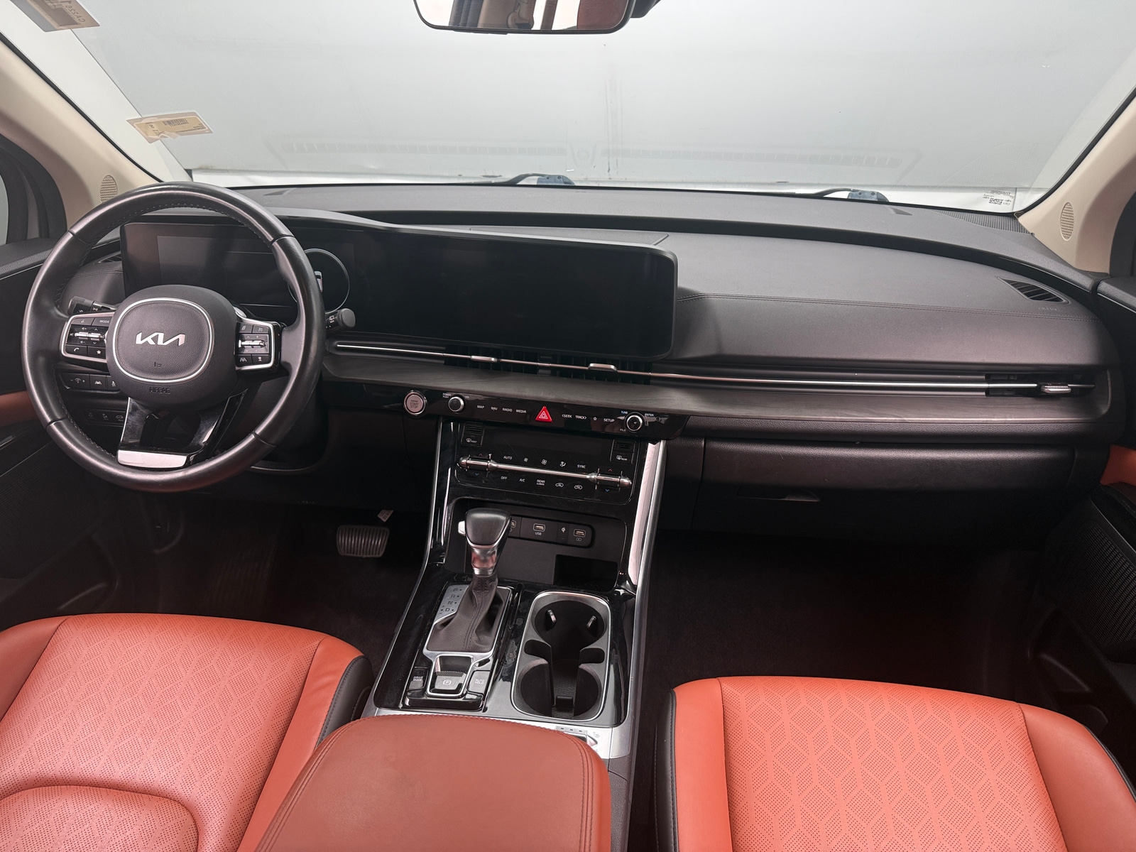 Thumbnail: 2023 Kia Carnival - 2