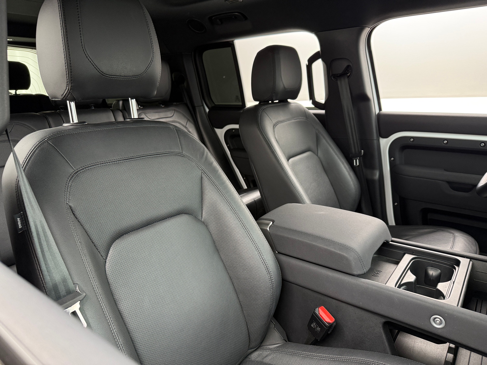 Thumbnail: 2023 Land Rover Defender - 2