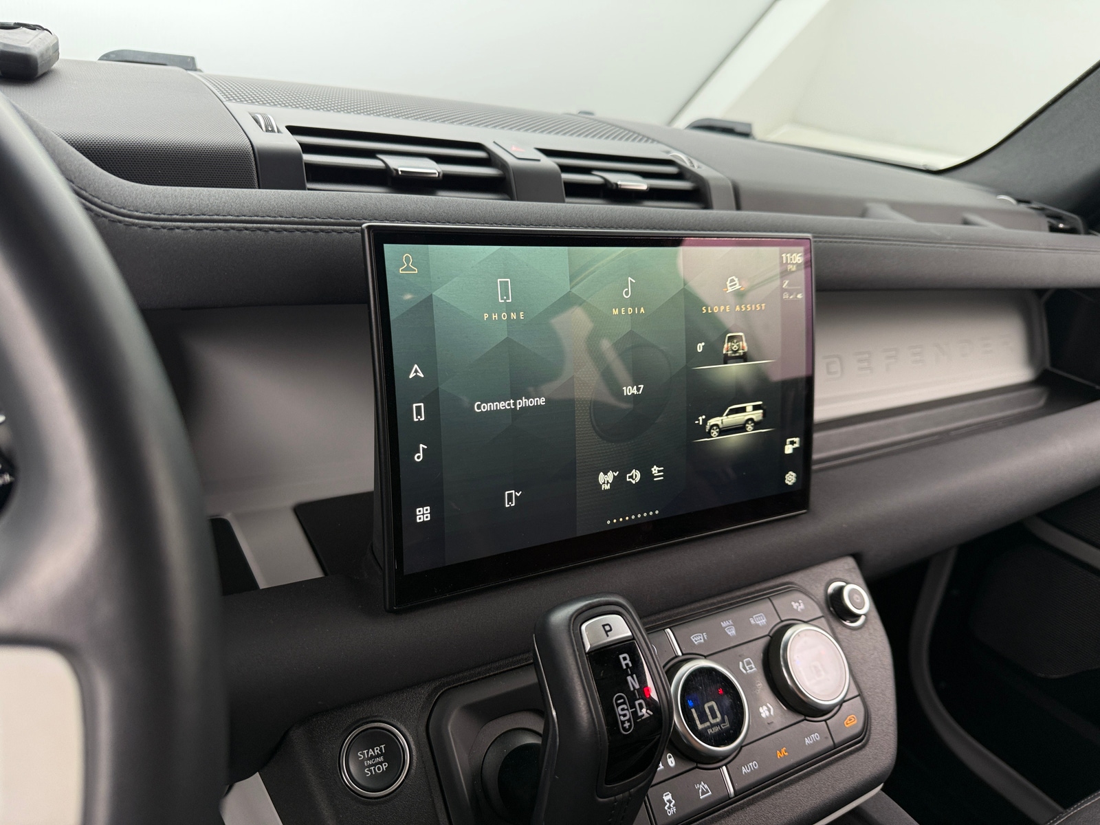 Thumbnail: 2023 Land Rover Defender - 4