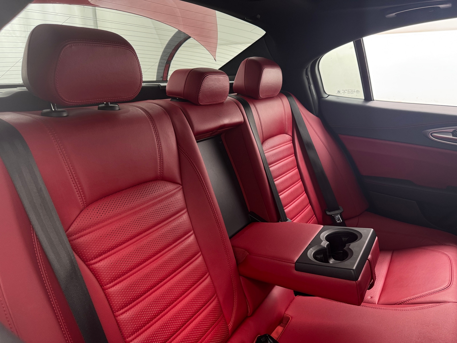 Thumbnail: 2020 Alfa Romeo Giulia - 5