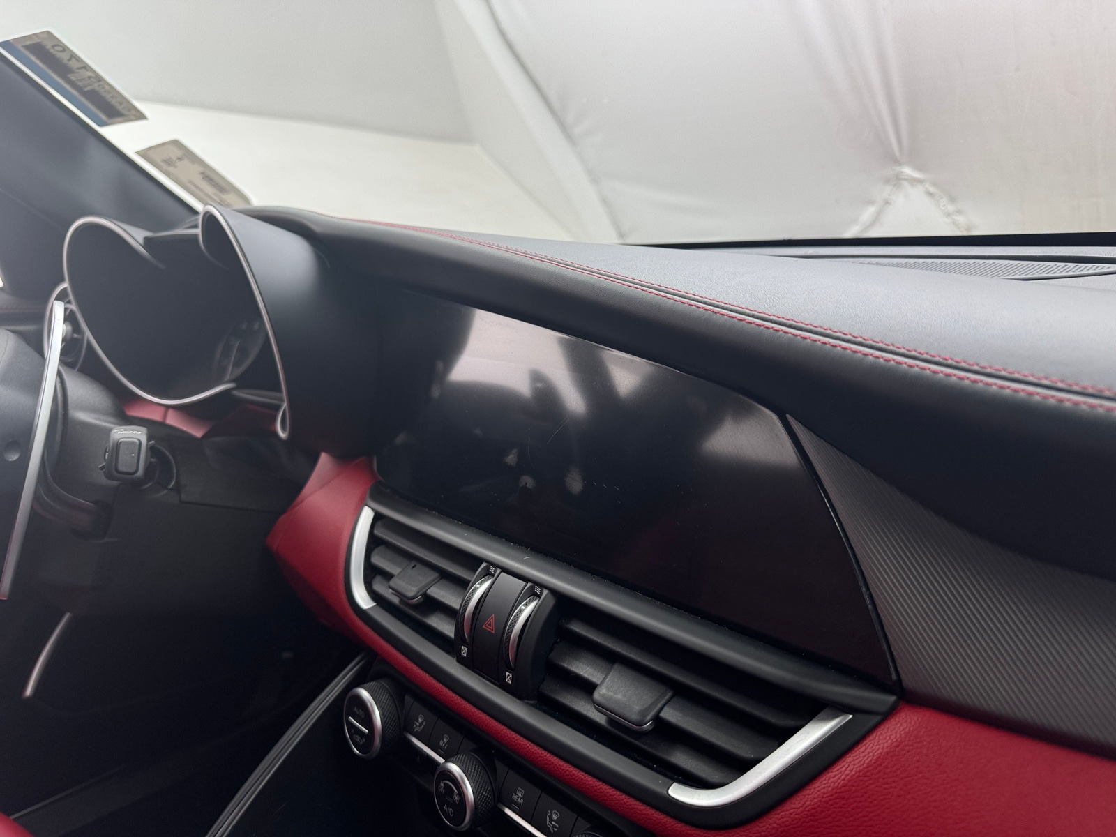 Thumbnail: 2020 Alfa Romeo Giulia - 3